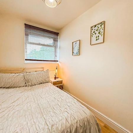 Bright & Spacious Split Level Flat In Kennington London Exterior foto