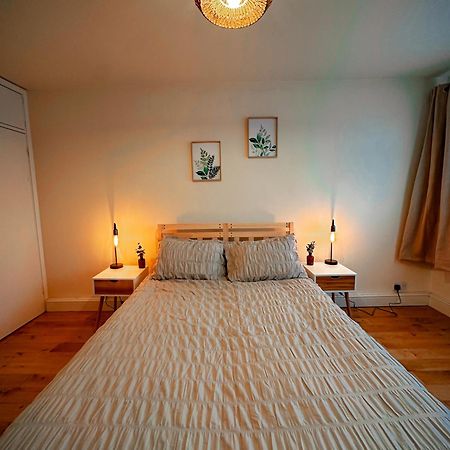 Bright & Spacious Split Level Flat In Kennington London Exterior foto